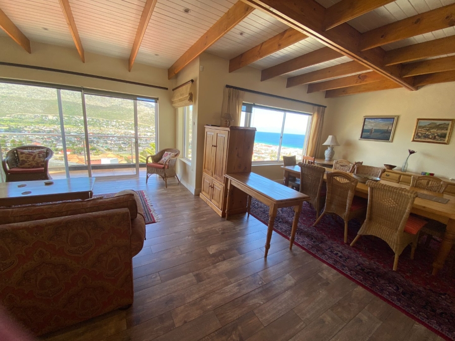 To Let 4 Bedroom Property for Rent in Fish Hoek Western Cape